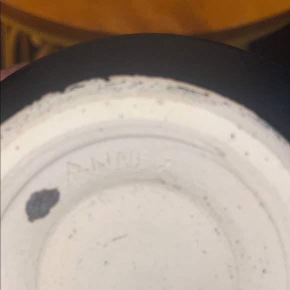 Elegant Black and Blue Ceramic Bowl - Picture 4 of 4